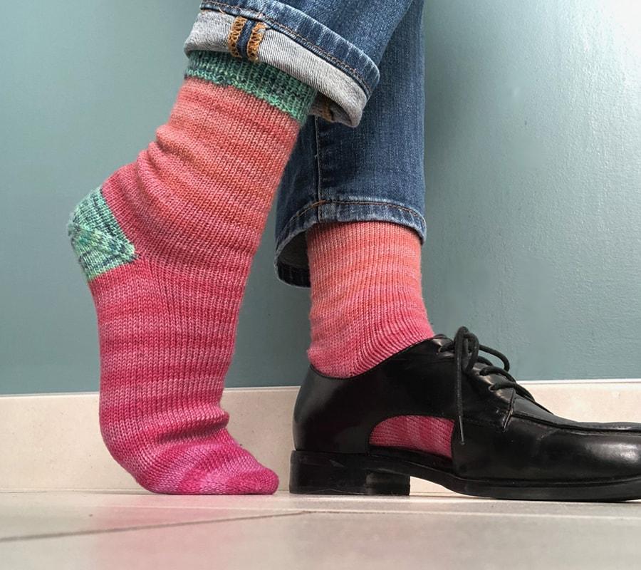 Tip Toe Up Socks with Holli Yeoh Digits & Threads