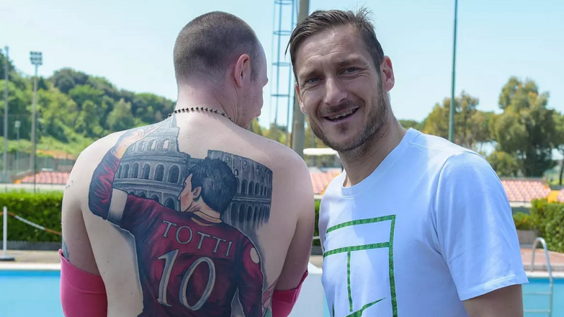 E Tu, Ce L'hai Un Tattoo"? - Dimensione Suono Roma 450_x_800_png