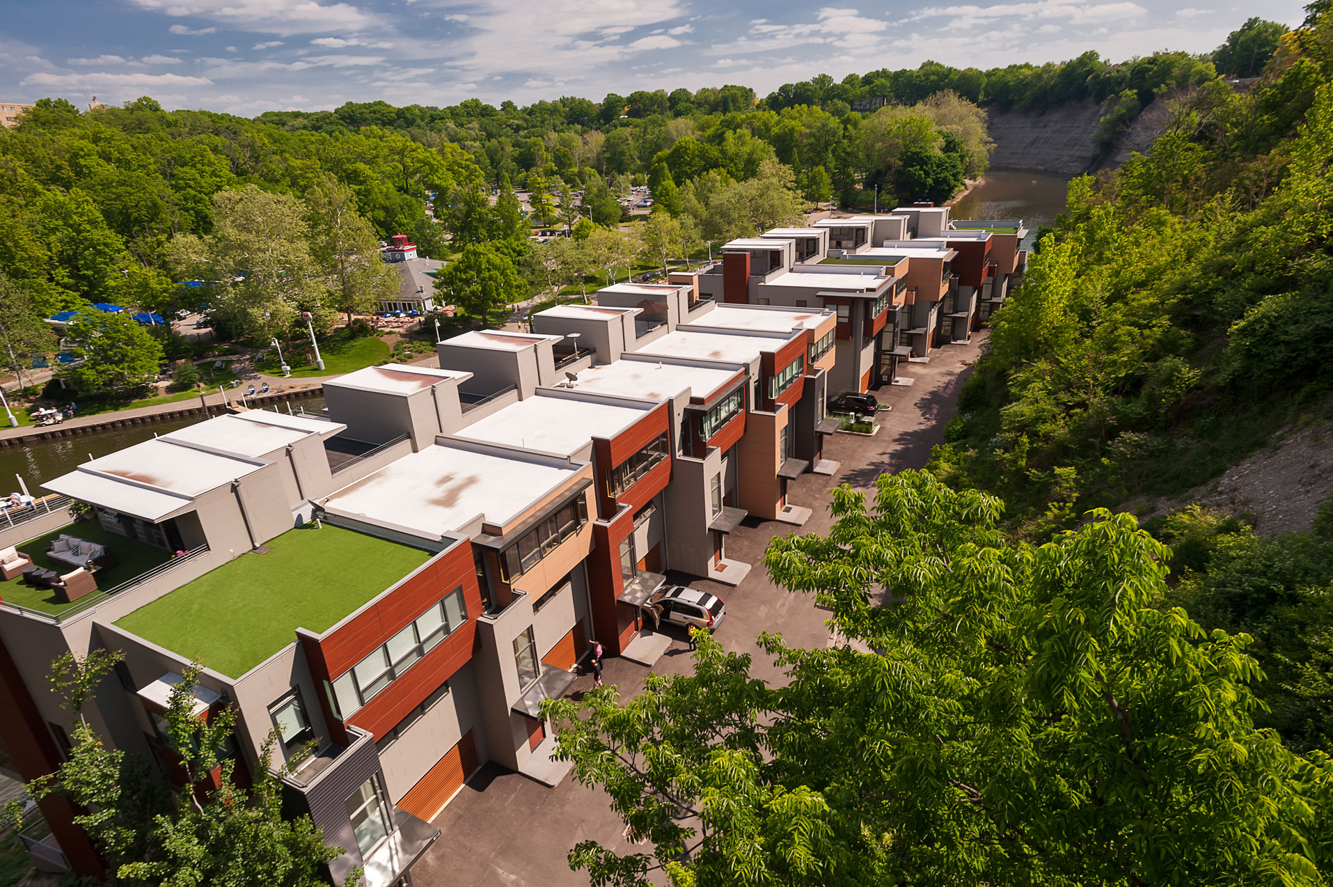 11 River Townhomes Dimit Architects