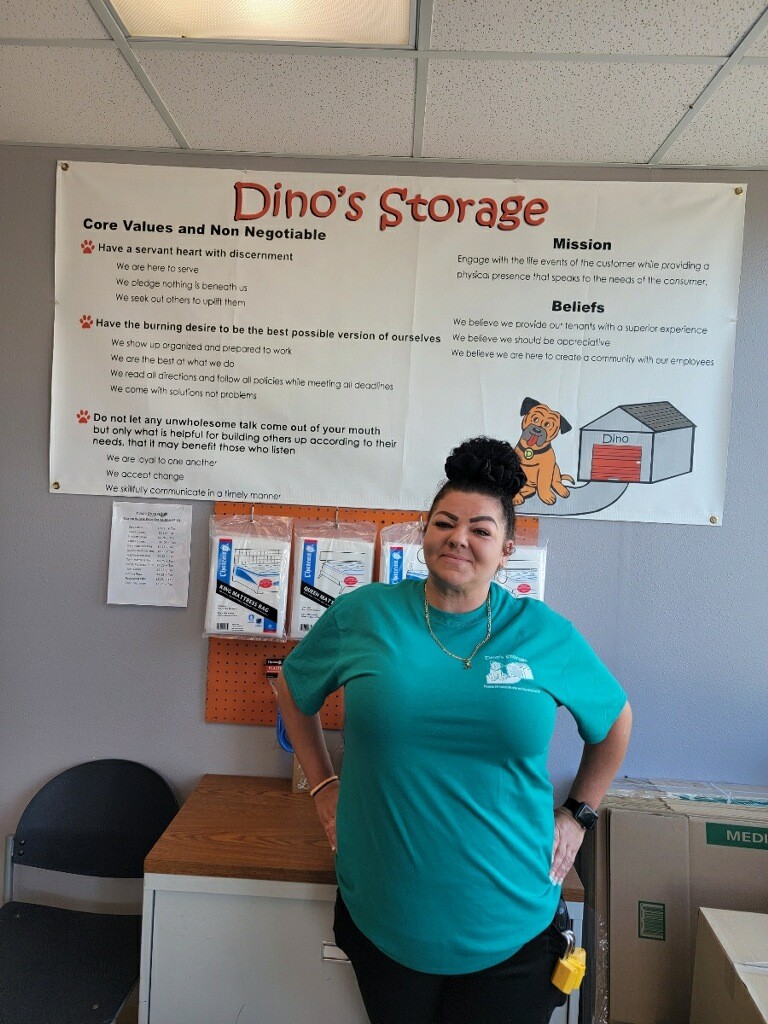 Dino's Storage Des Moines Self Storage located on SE 14th st.