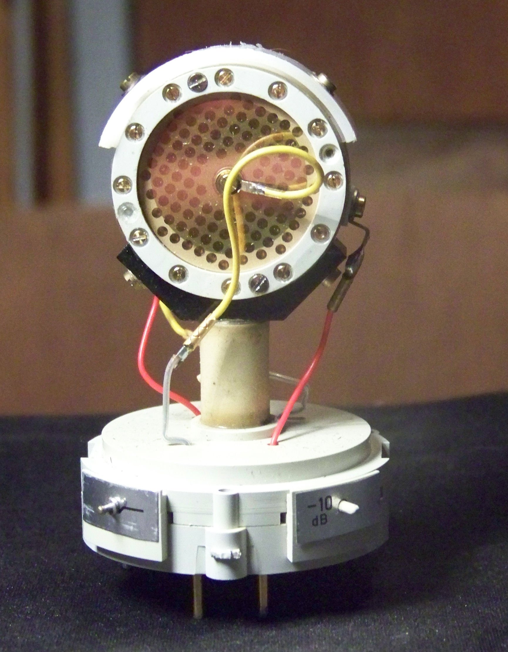 Neumann U87 from the 70s. Dodgy capsule. Should I grab it? Page 3