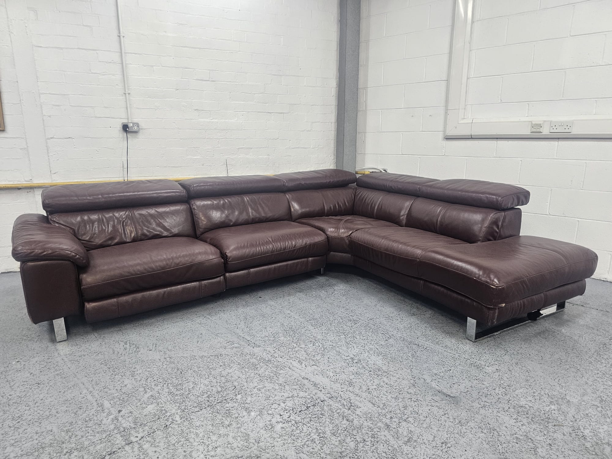 Sofology Leather Corner Sofa Electric Recliner with Adjustable Headrests