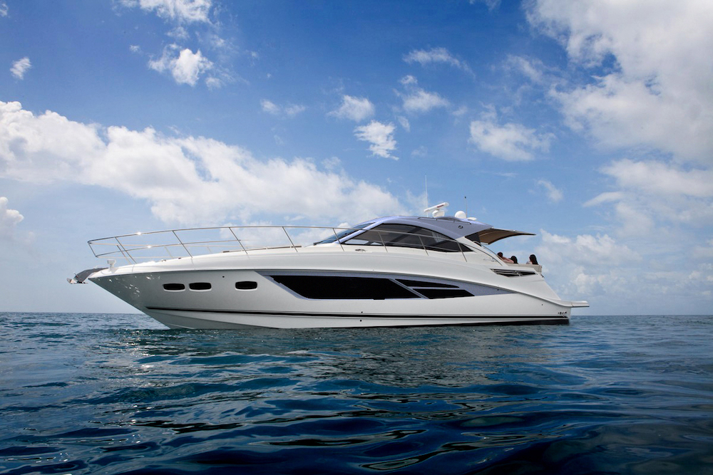 Motor Yachts | Power Cruiser Boats | Discover Boating