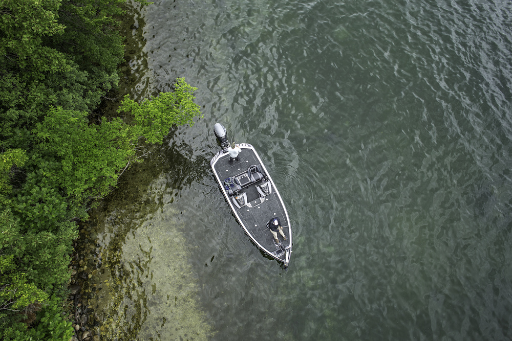 Shallow Water Boats: 7 Tips For Boating In Shallow Water