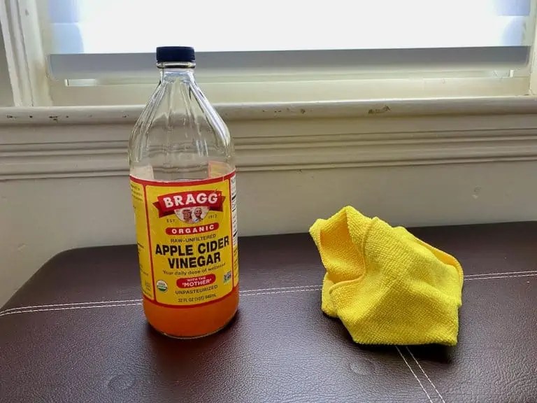 How to Clean Gold Jewelry With Vinegar Without Any Damage