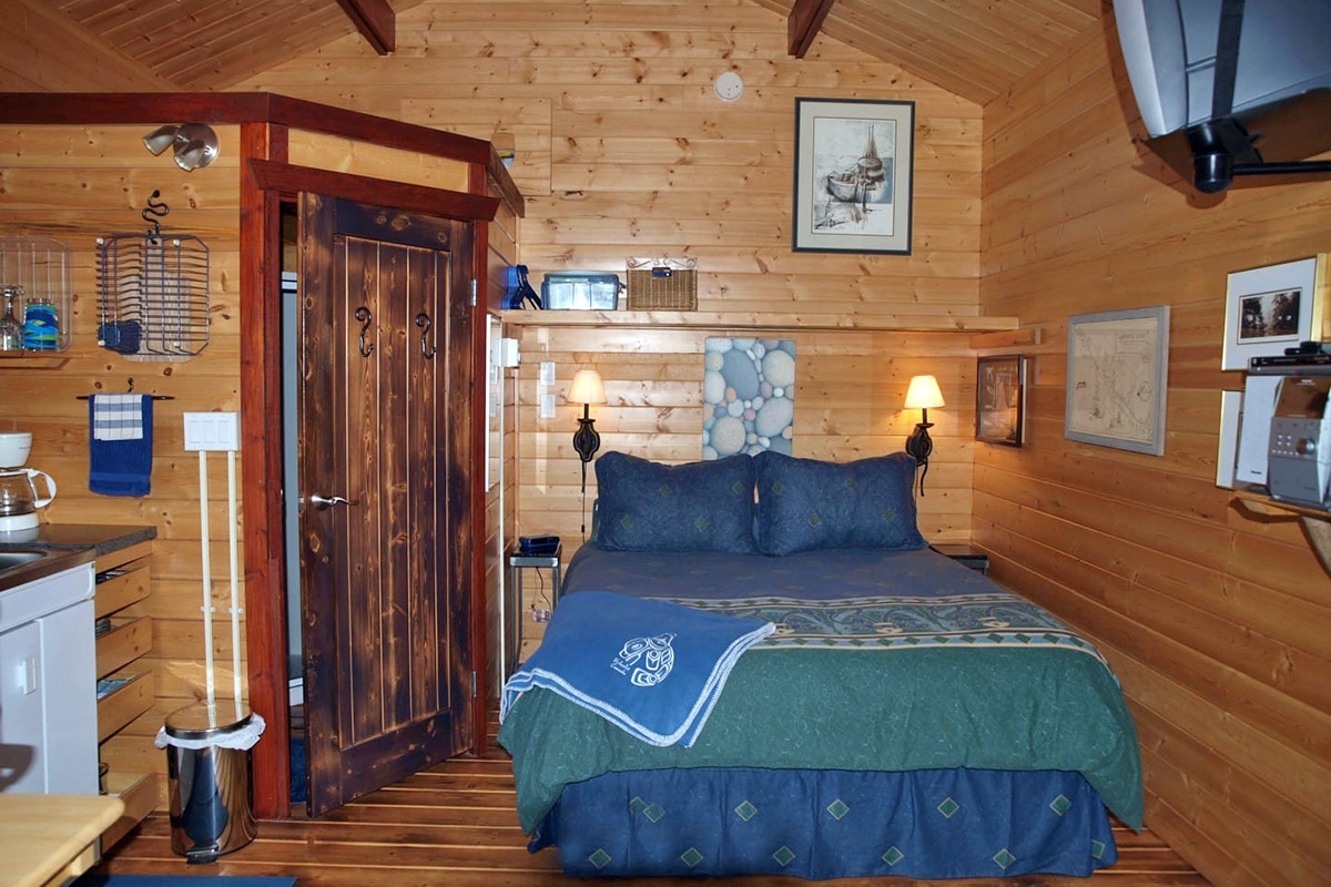 Anchors Inn Tourism Ucluelet