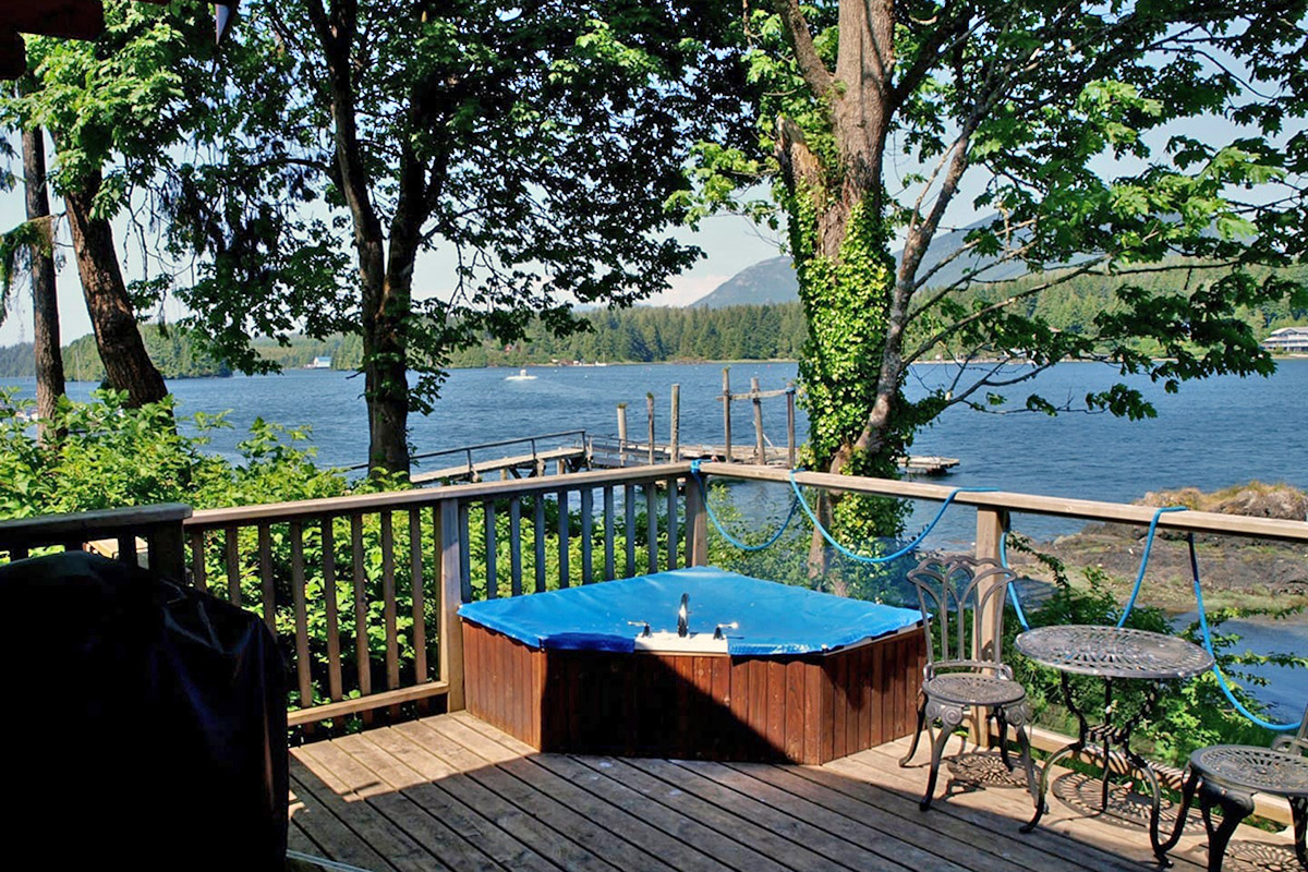 Anchors Inn Tourism Ucluelet