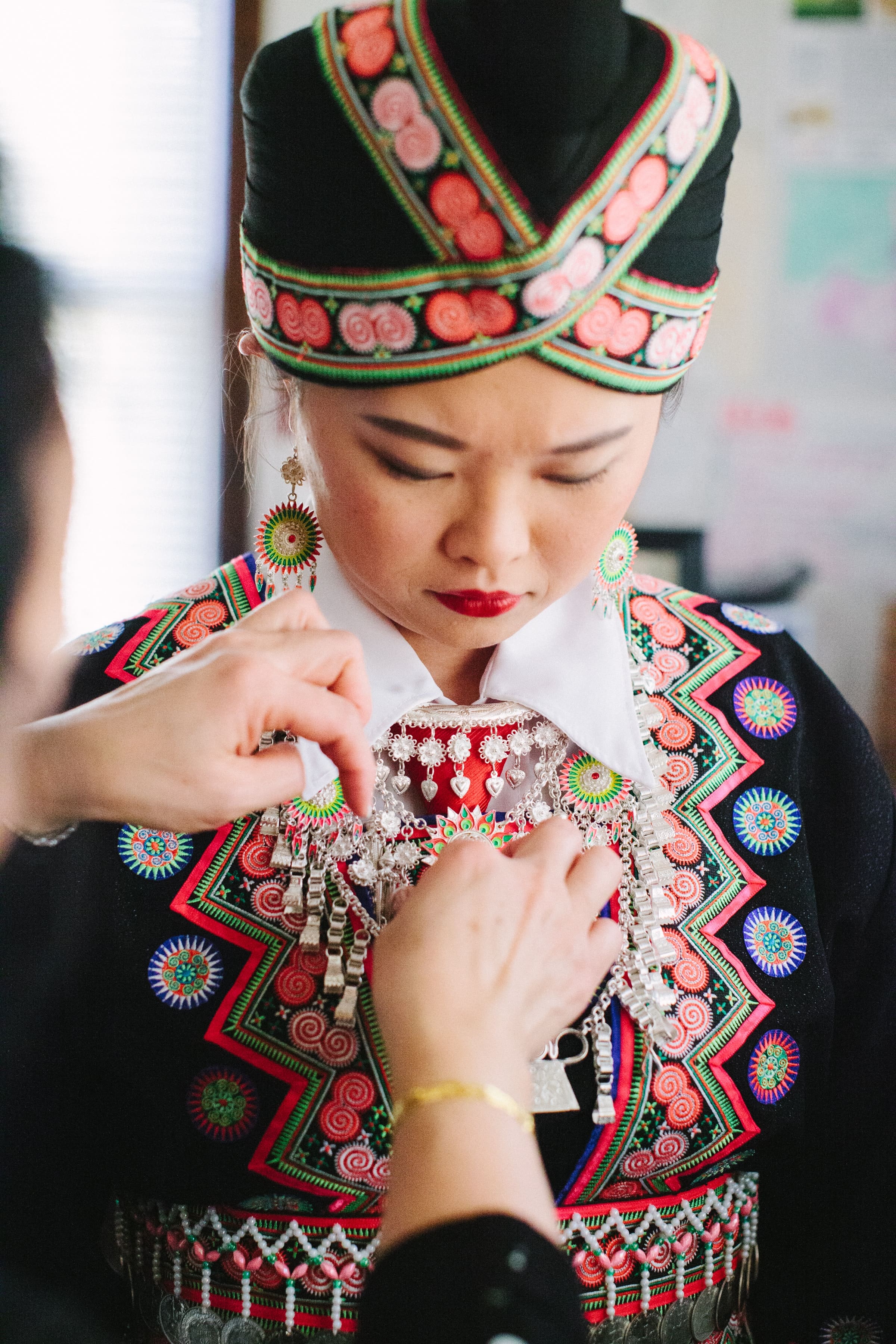 10 Intriguing Things You Didn't Know About Traditional Hmong Clothes(04)