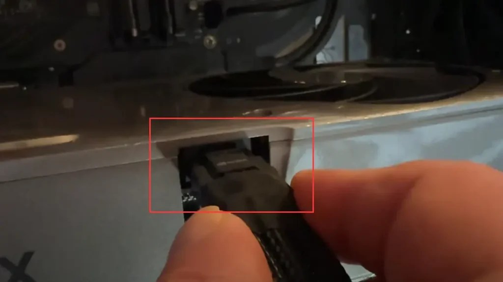 RTX 4080 SUPER Alert: Power Connector Risks Exposed!