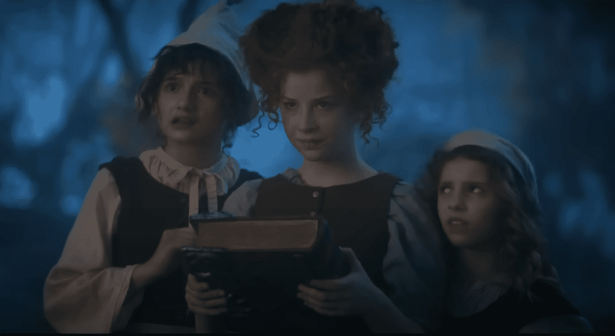 Mother Warns That 'Hocus Pocus 2' Will "Unleash Hell" On Kids Disney