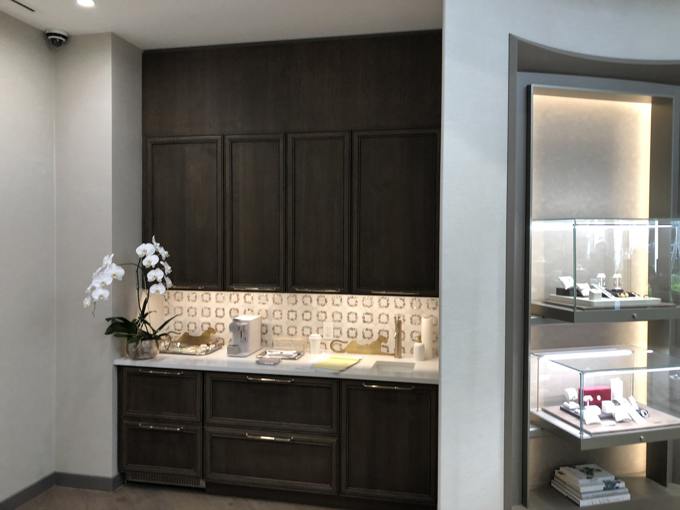 Fine Jewelry Retailer Display Craft