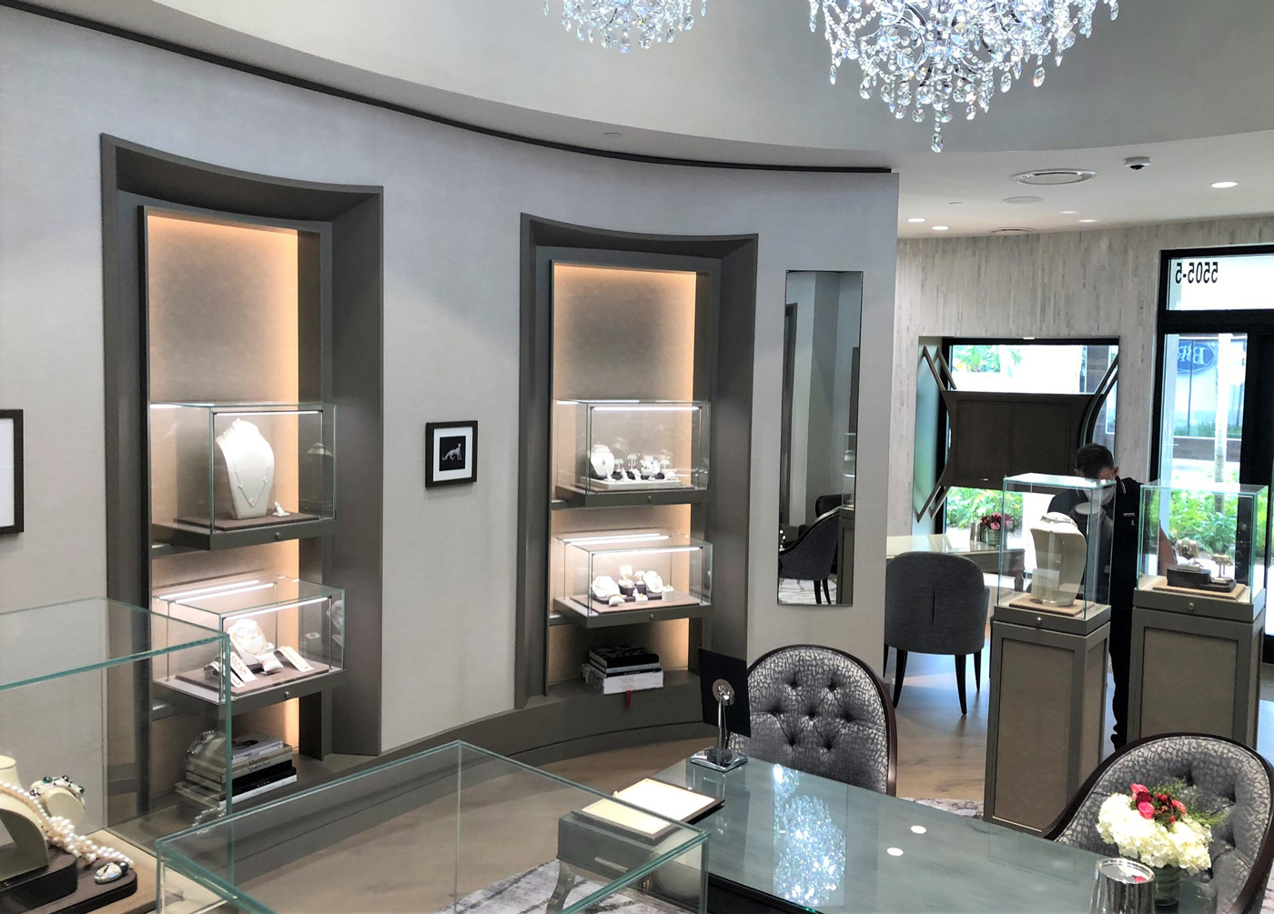 Fine Jewelry Retailer Display Craft