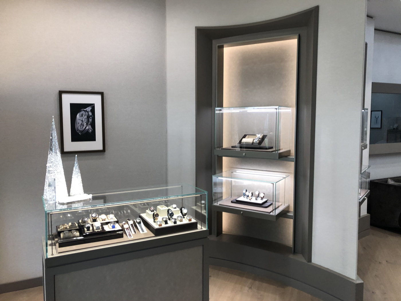 Fine Jewelry Retailer Display Craft