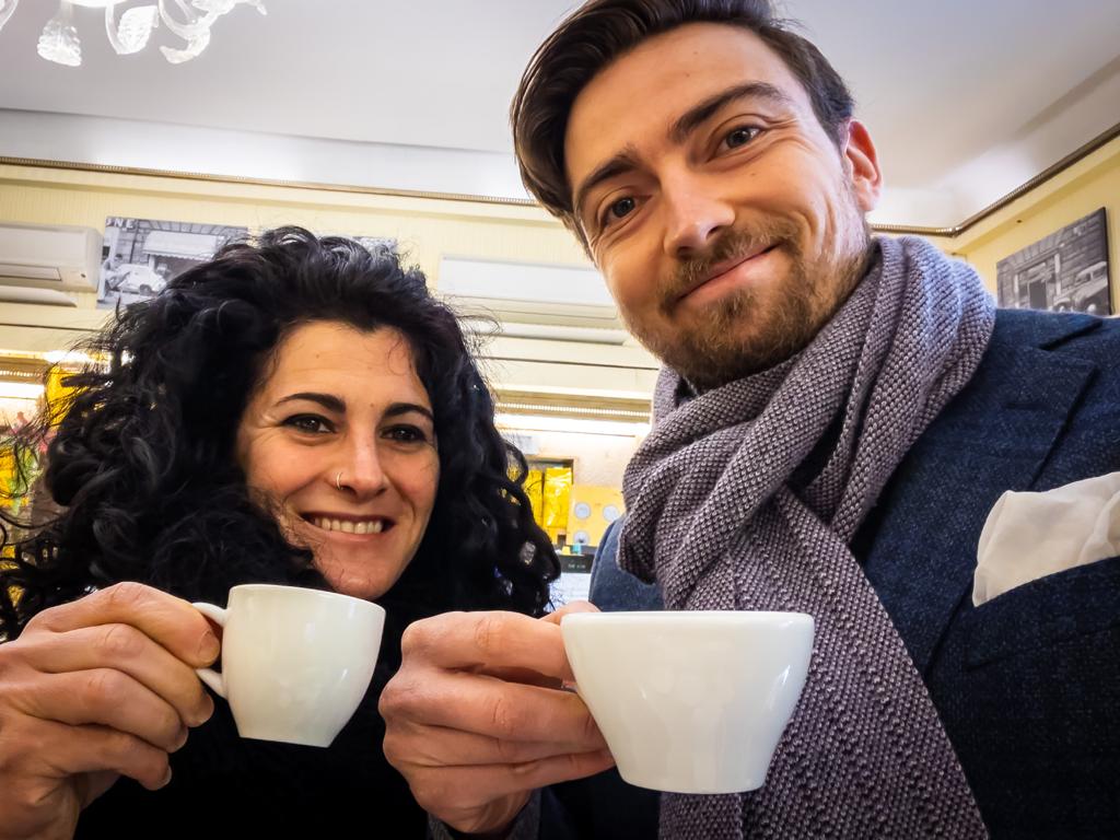 Eva e Harper insegnano...la grammatica della pasta! Distanti ma unite