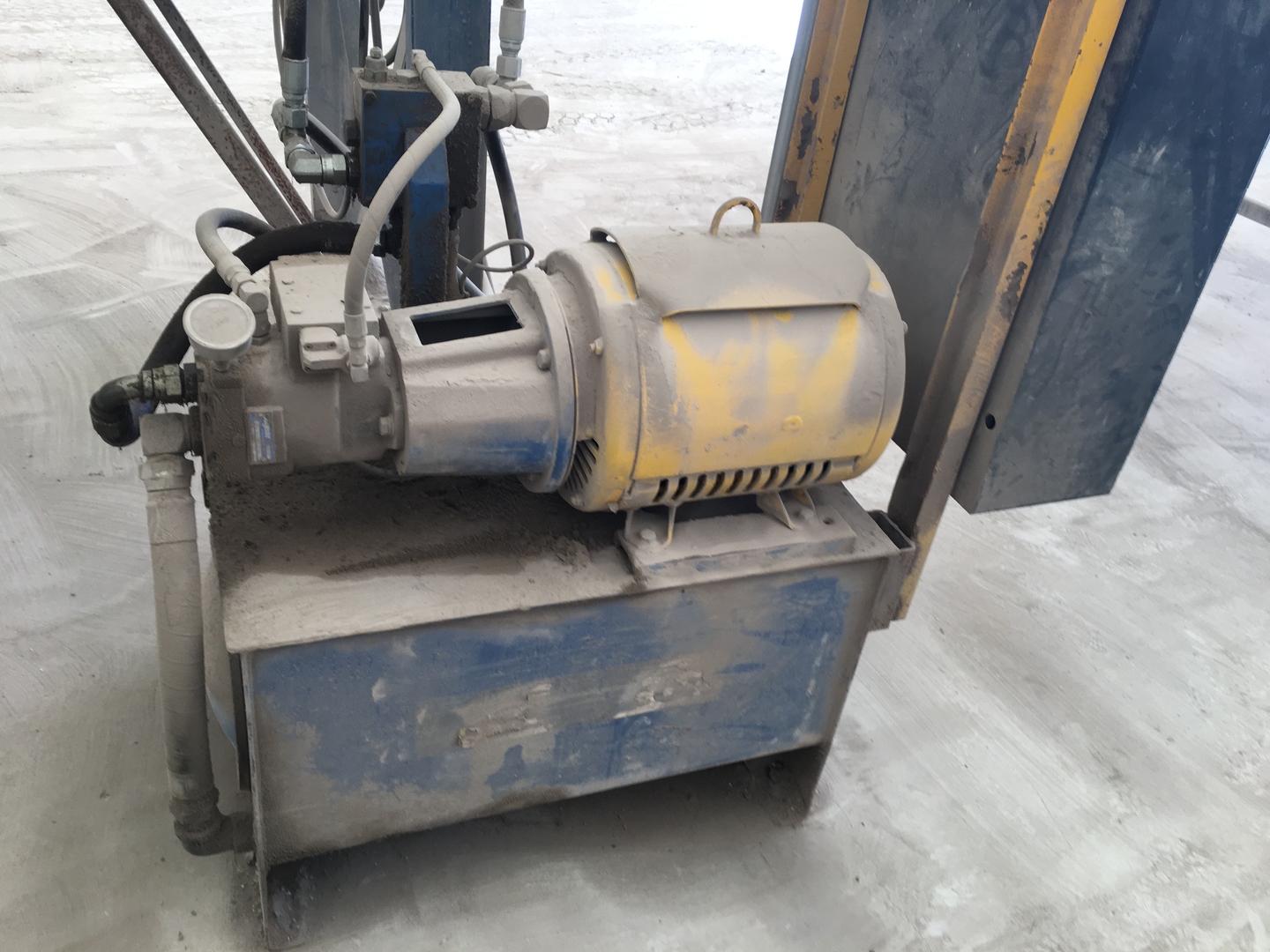 Surface Treatment Tumbling Equipment 9165 Used concrete equipment