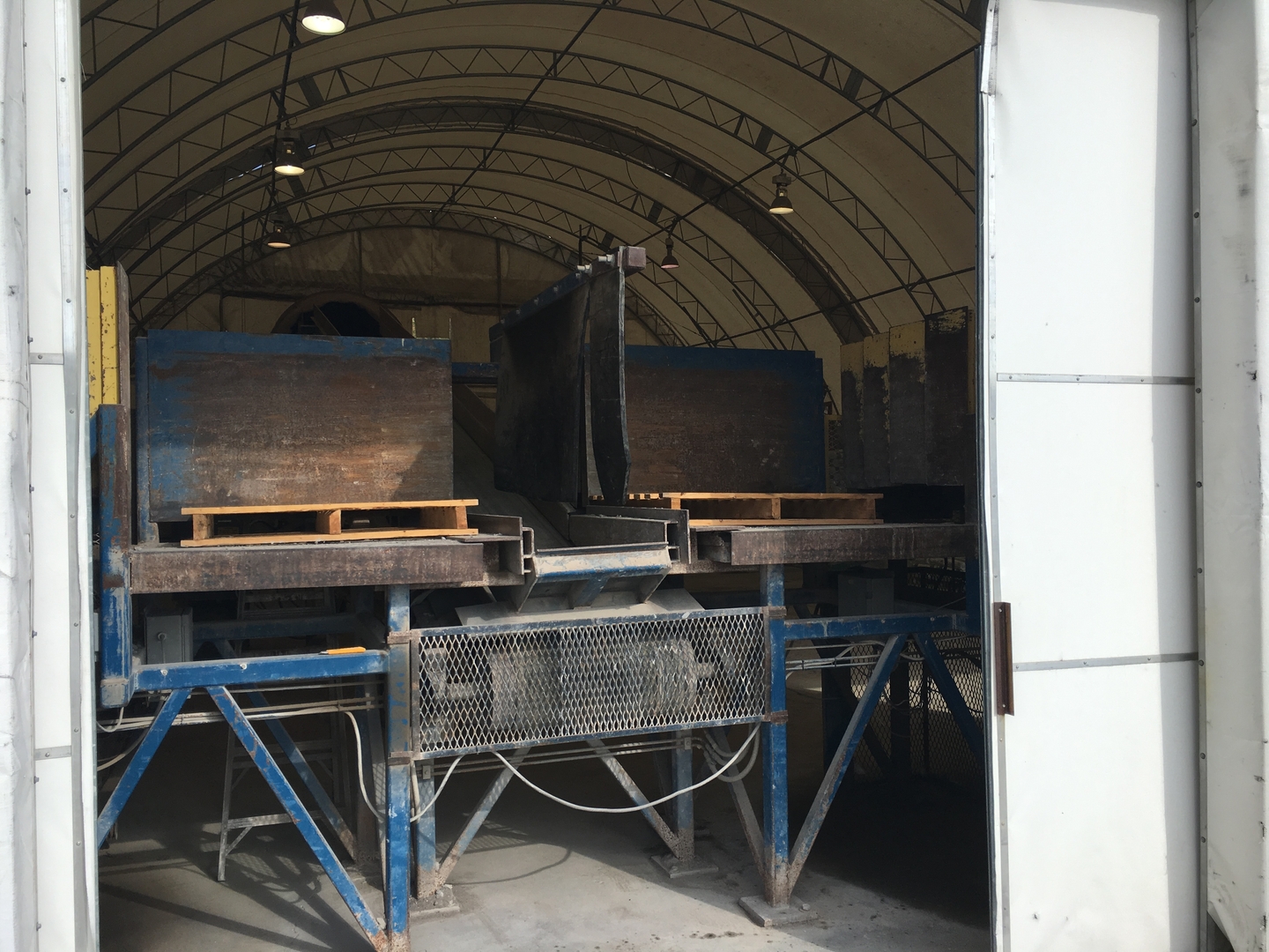 Surface Treatment Tumbling Equipment 9165 Used concrete equipment