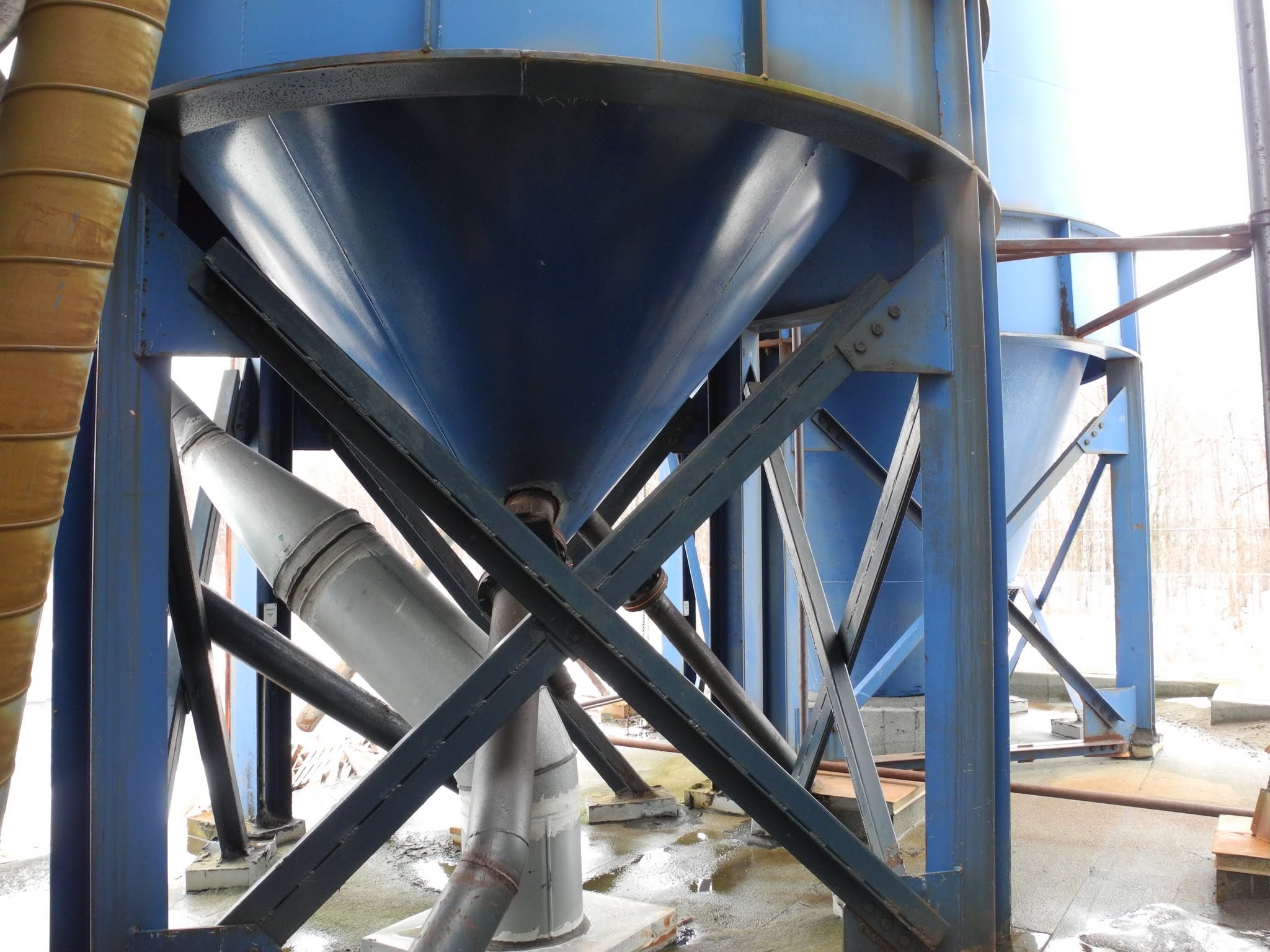 Silos 11363 Used concrete equipment