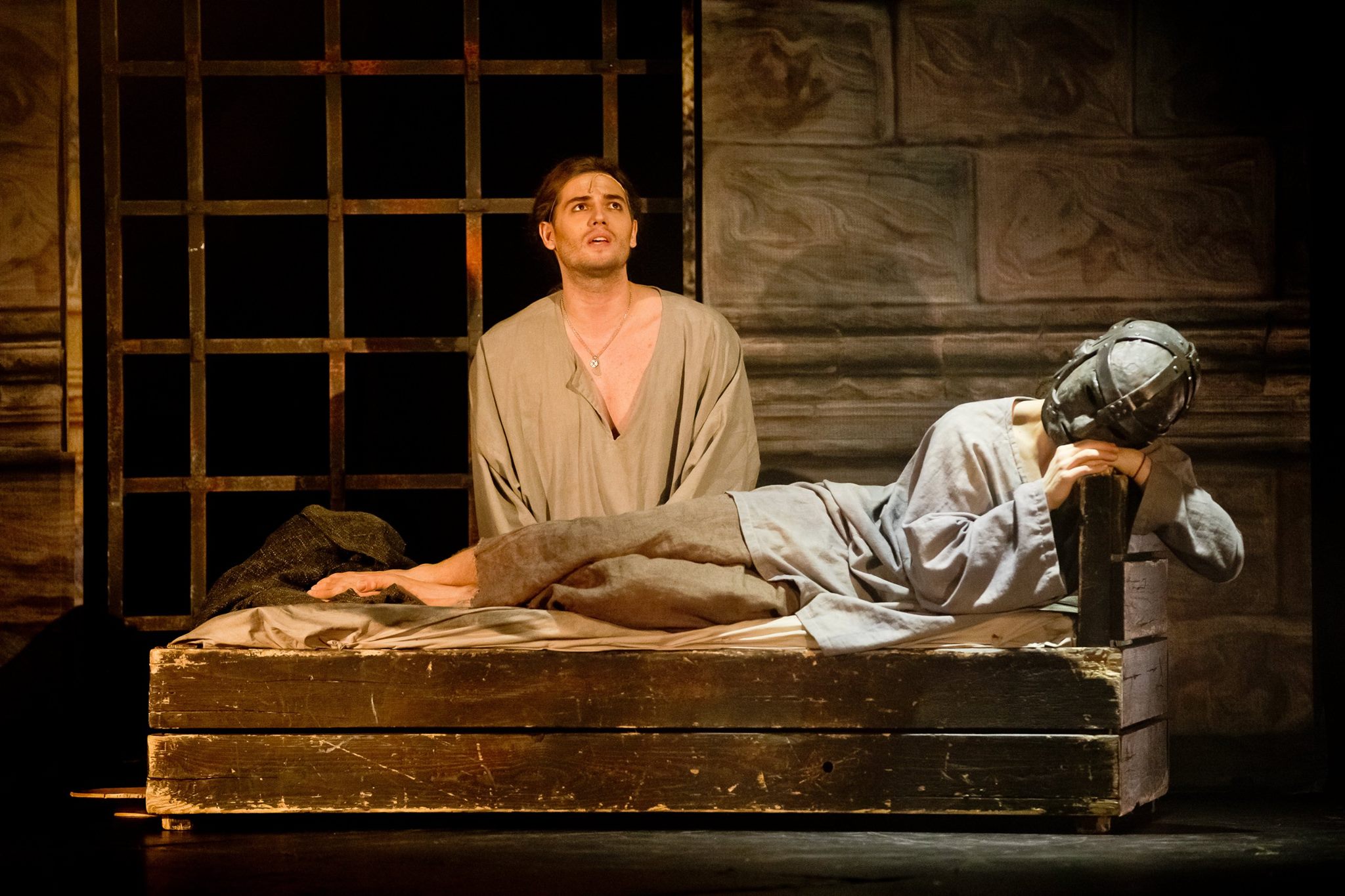 Muž se železnou maskou se blíží ke své 150. vyprodané