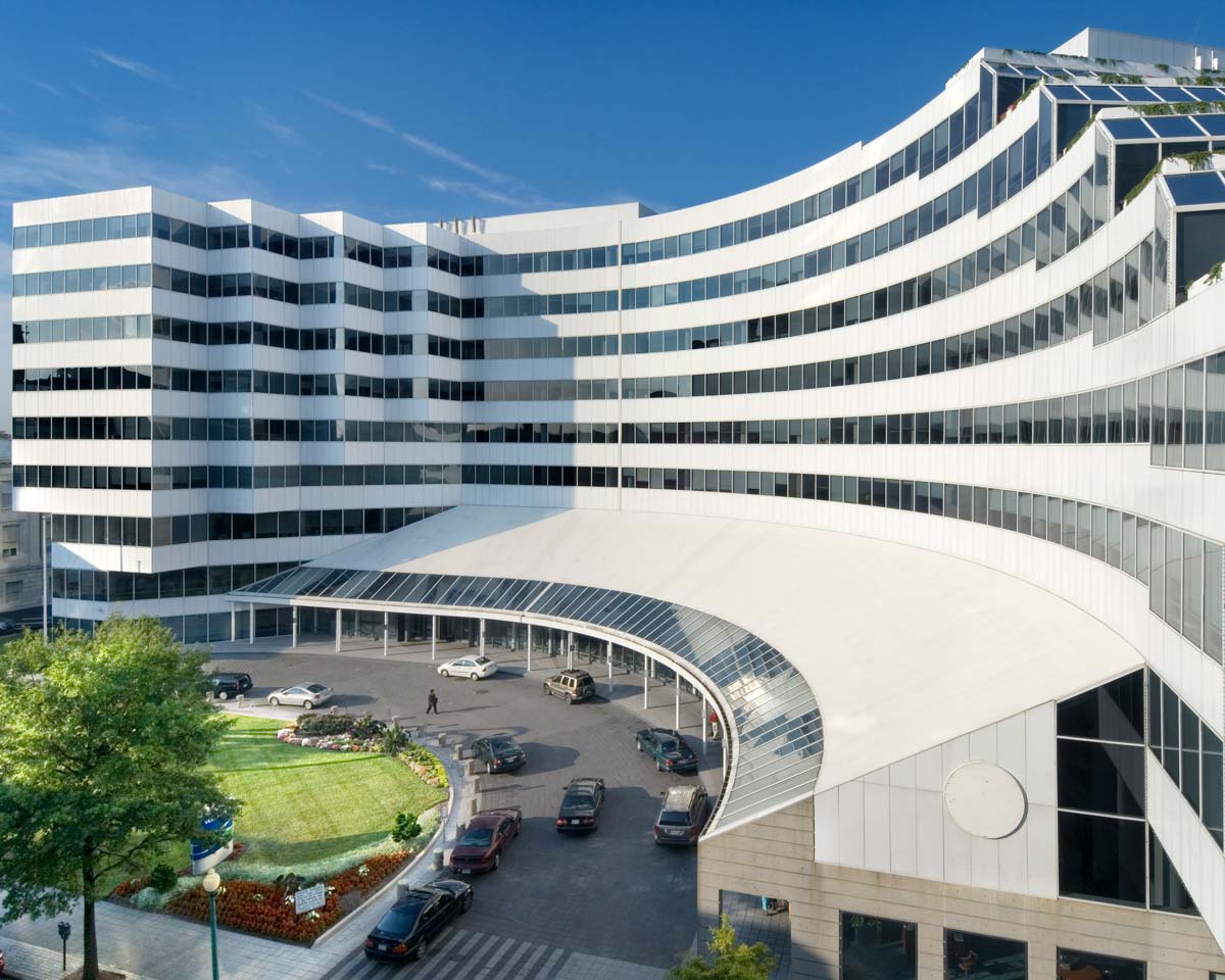 Divaris Real Estate, Inc. Named Leasing and Management Agent for World