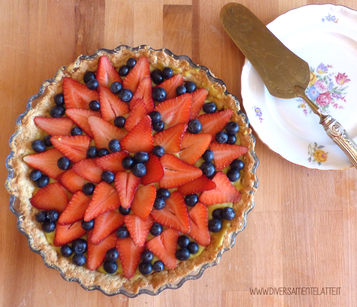 Crostata Senza Latticini Crema Veg Al Limone Fragole E Mirtilli