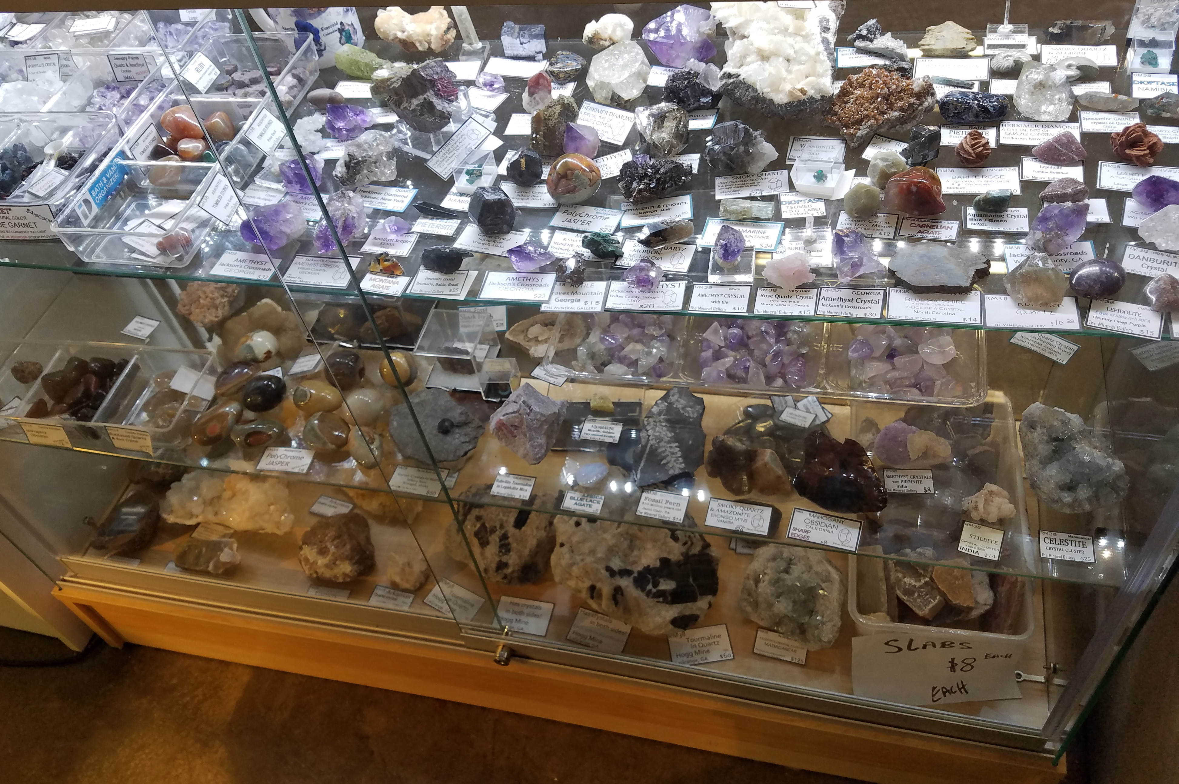 2019 Mineral Gallery Rock shop info & hours of operation