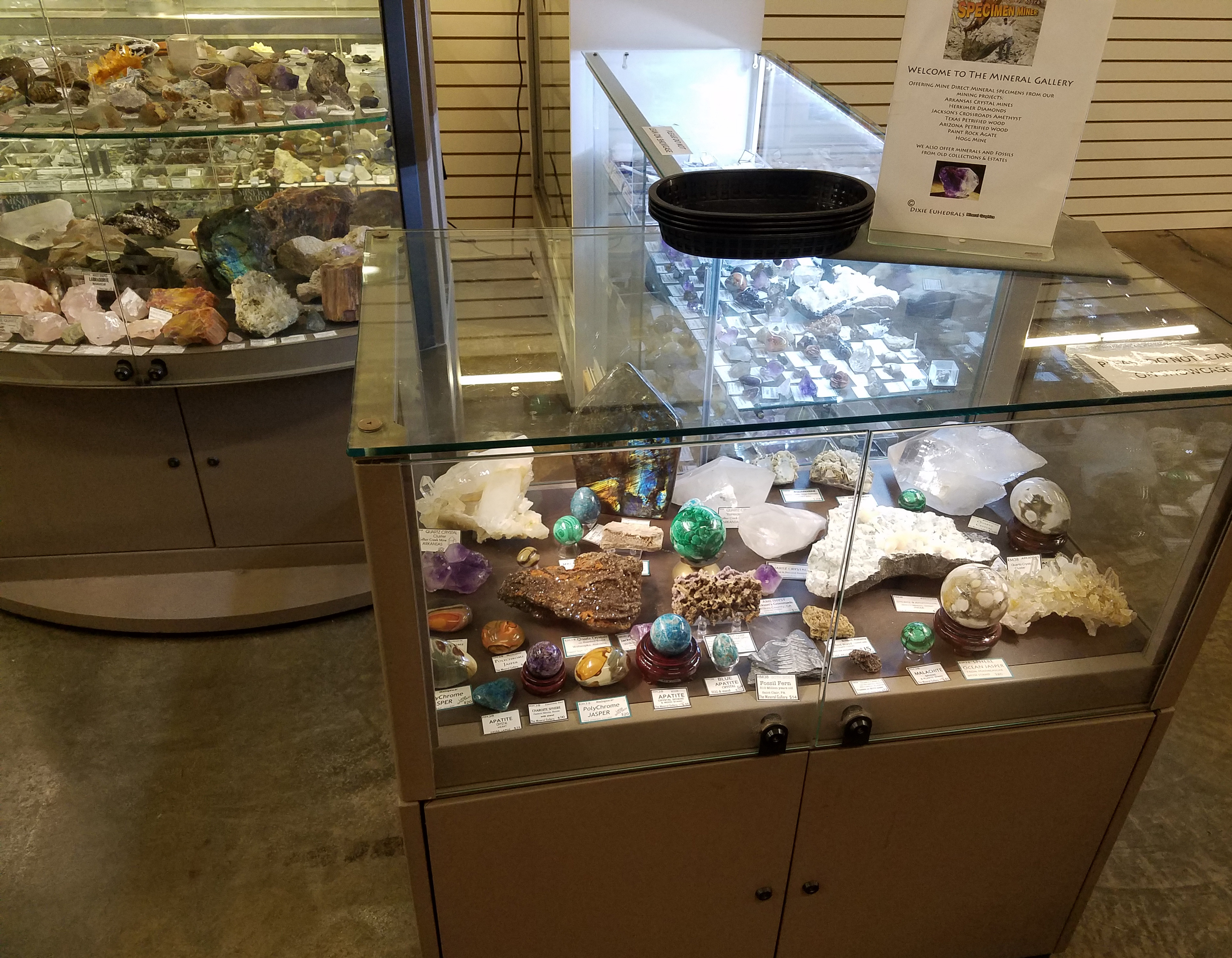 2019 Mineral Gallery Rock shop info & hours of operation