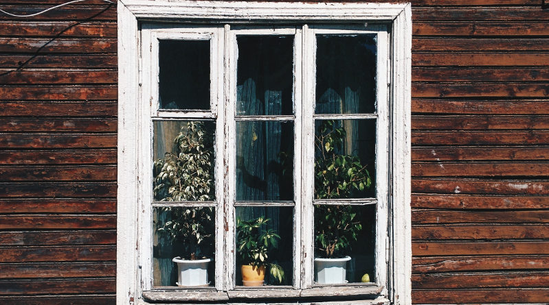 Painting Wooden Window Frames - UK DIY Projects