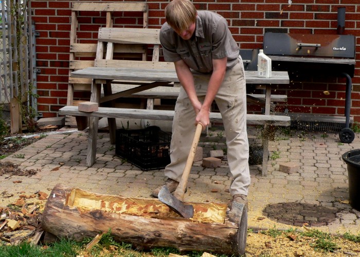 Making a Log Planter for Flowers DIY