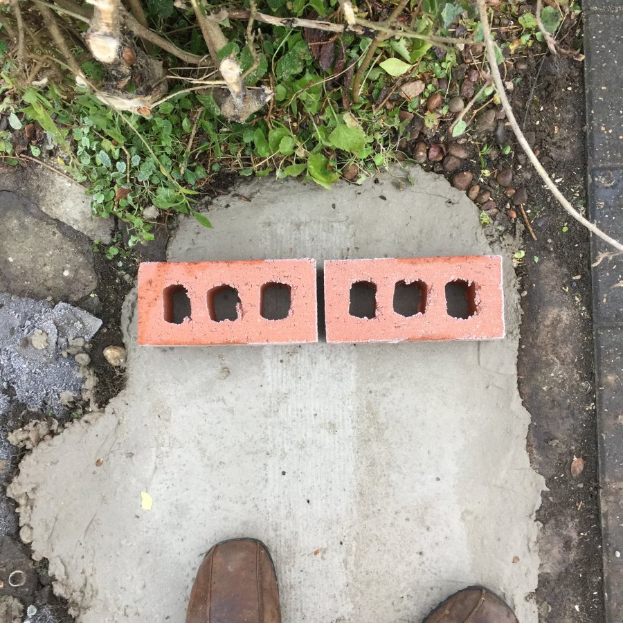 Footings for garden wall | DIYnot Forums