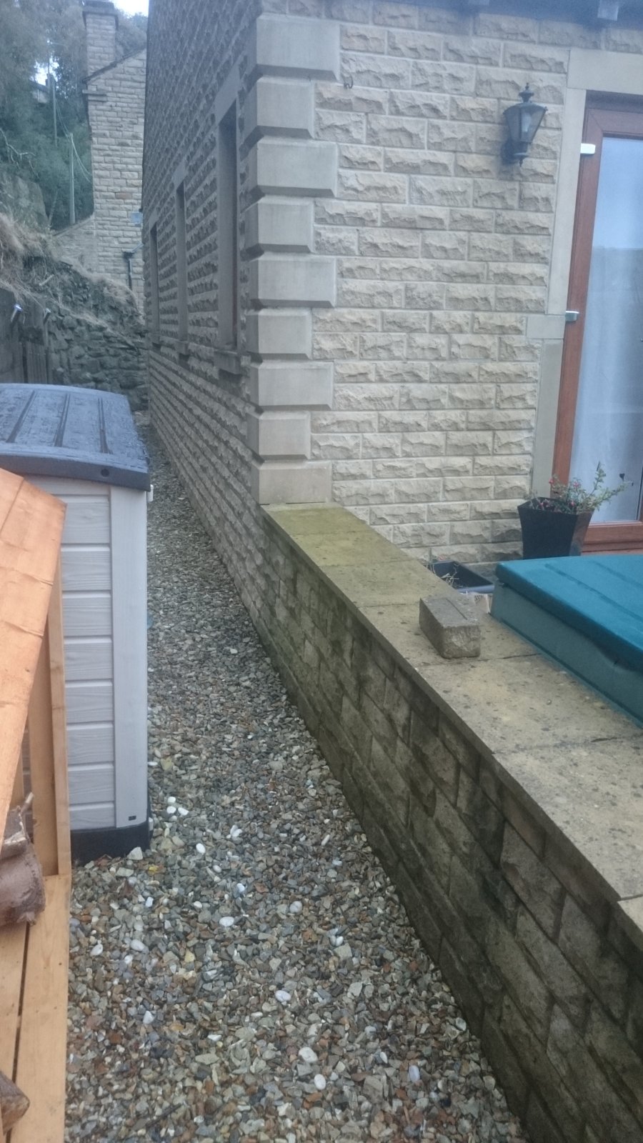 Damp bedroom, possible cause by adjoining wall.. DIYnot Forums