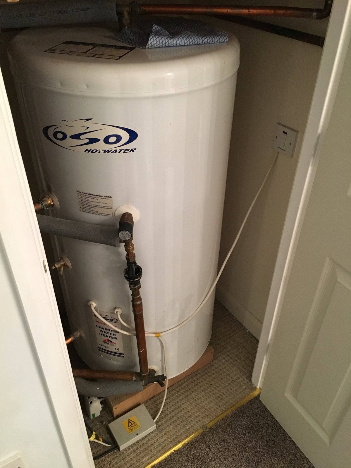 Should my water heater be switched on? DIYnot Forums