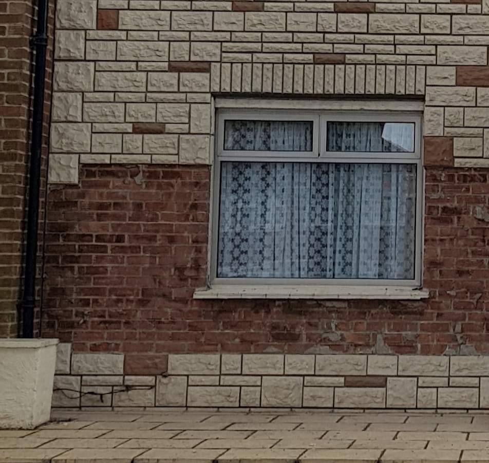 Damaged brick after removing stone cladding DIYnot Forums