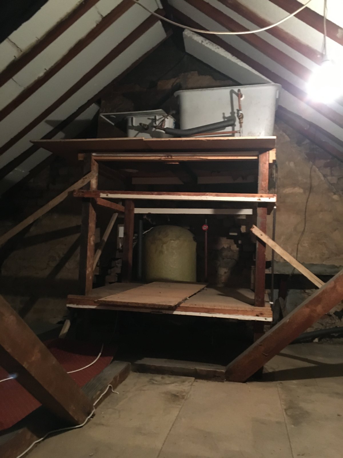 Water tank in loft no lid? New lid or new tank???? DIYnot Forums