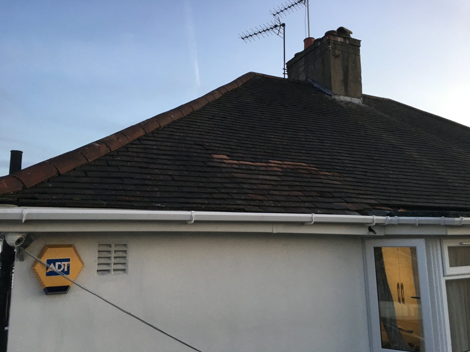 Bay window felt problem causing damp on bedroom wall? DIYnot Forums