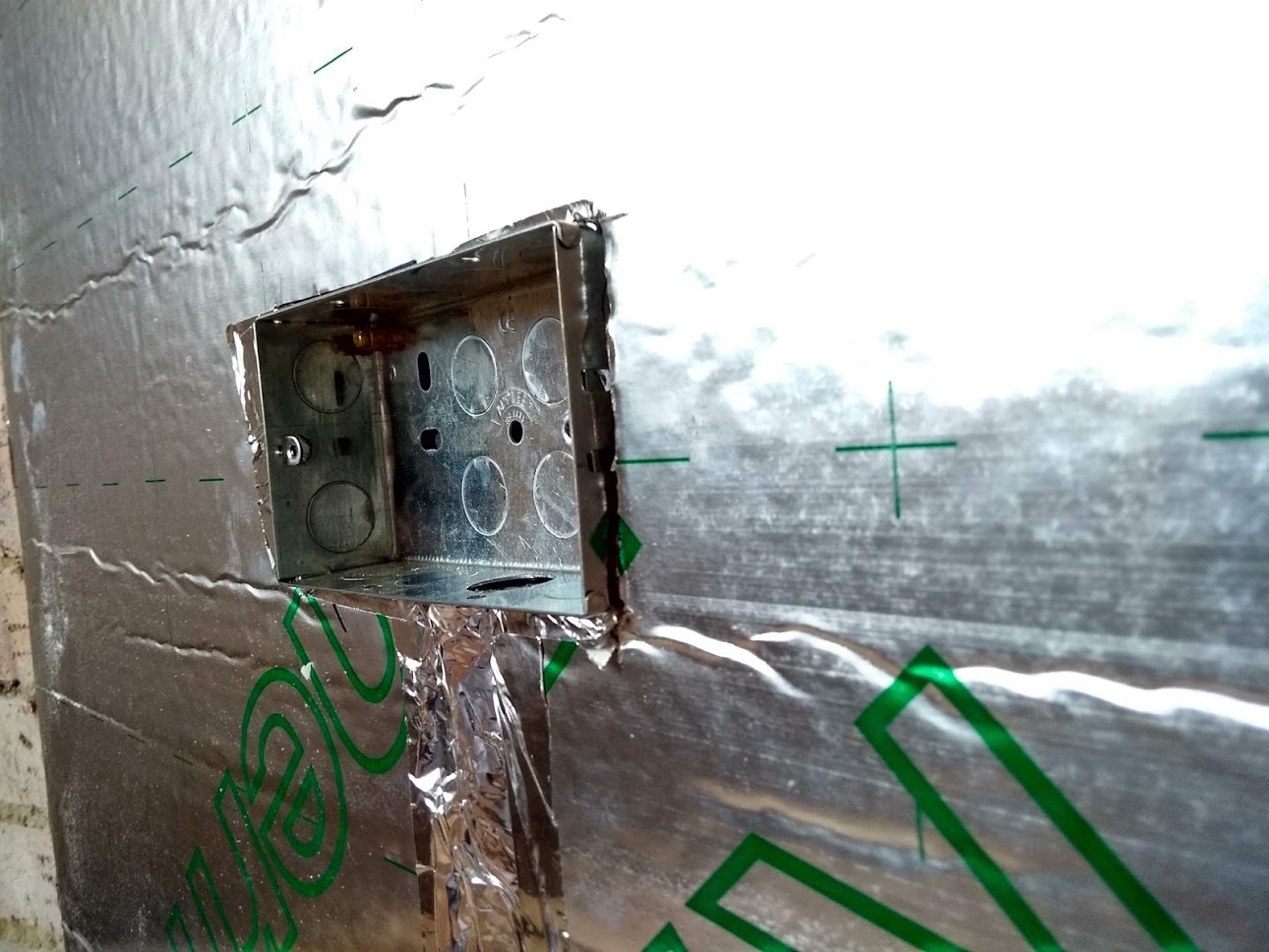 Routing cables when insulated plasterboard direct fix to walls DIYnot