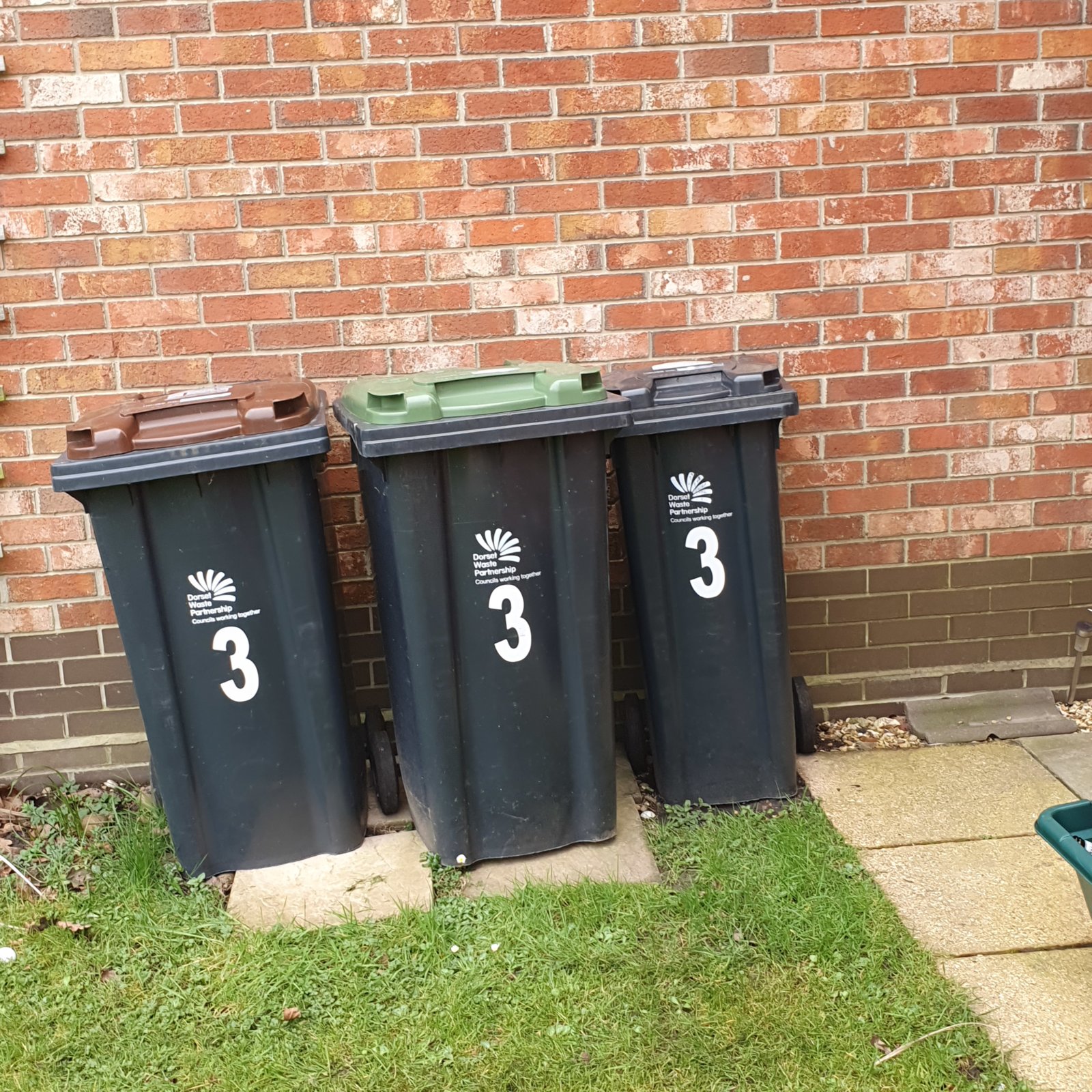 Wheelie bin cover DIYnot Forums