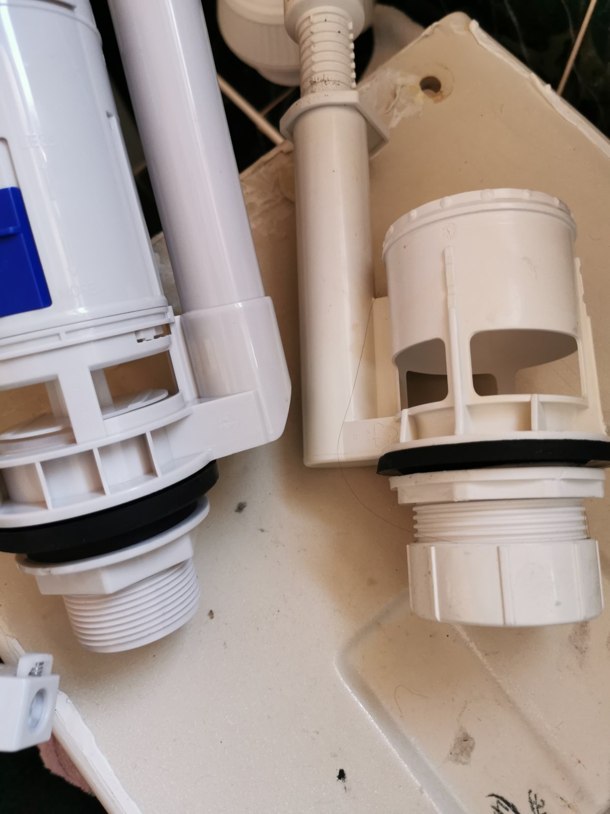 Stuck replacing toilet flush valve help please! DIYnot Forums