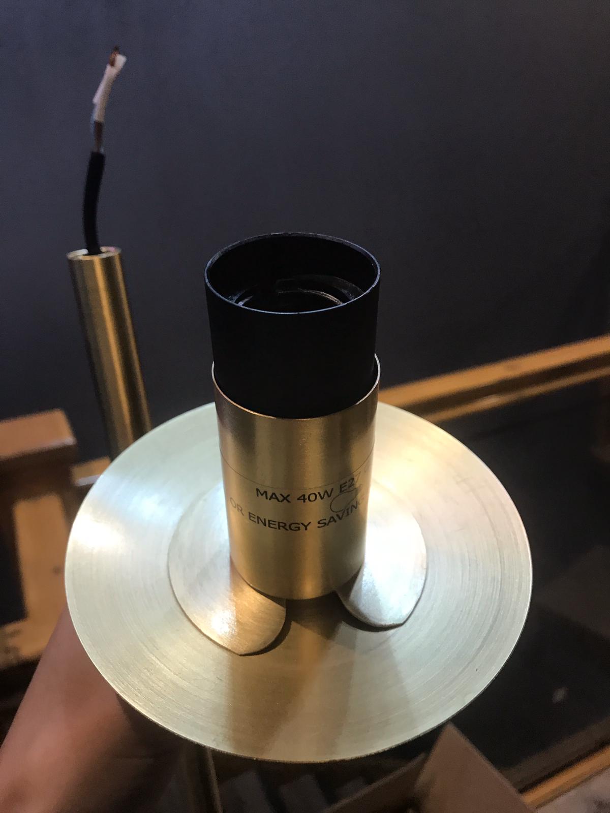 Does this lamp need to be earthed DIYnot Forums