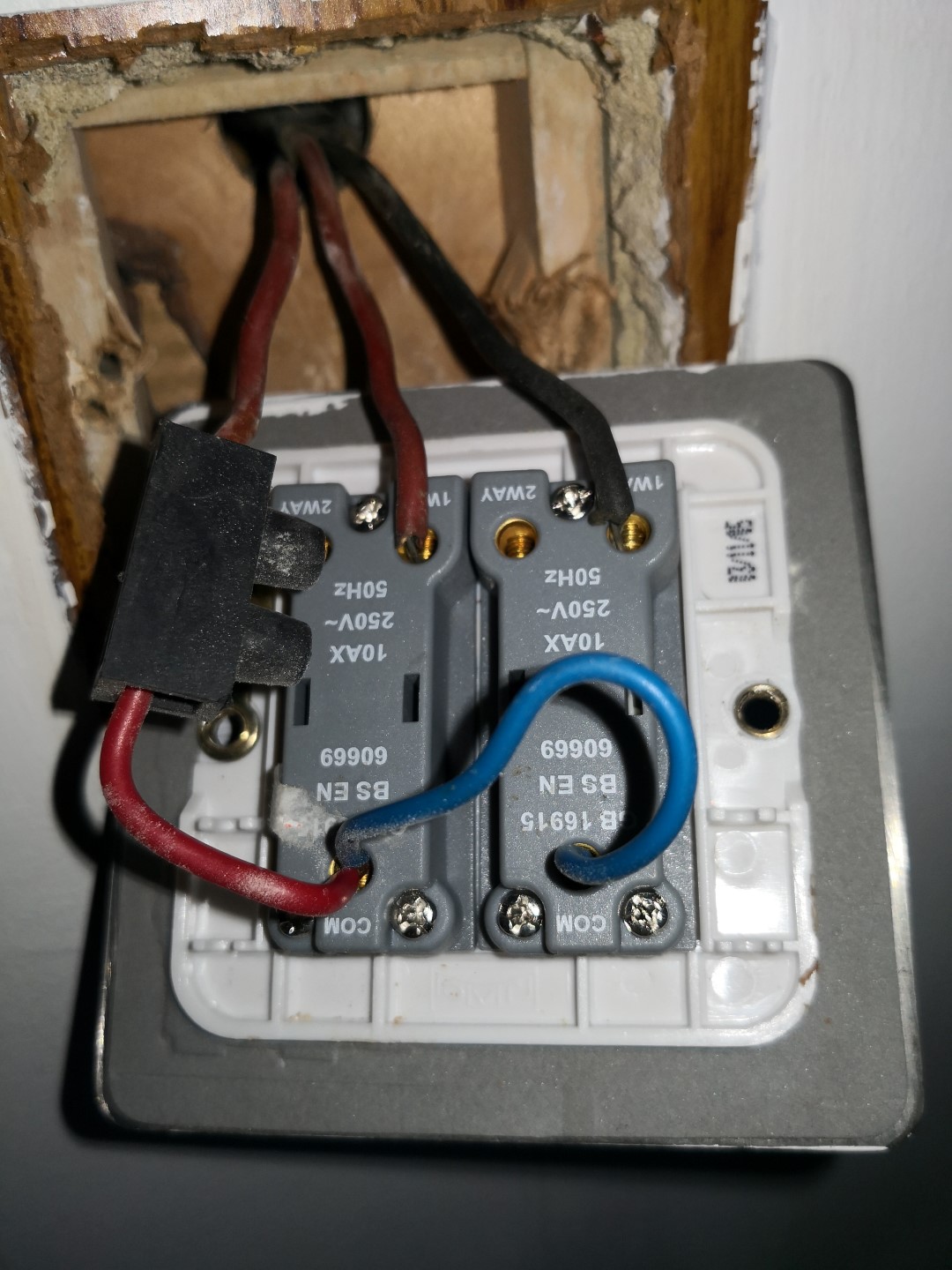 Help Wiring Two Way Light Switch Diynot Forums