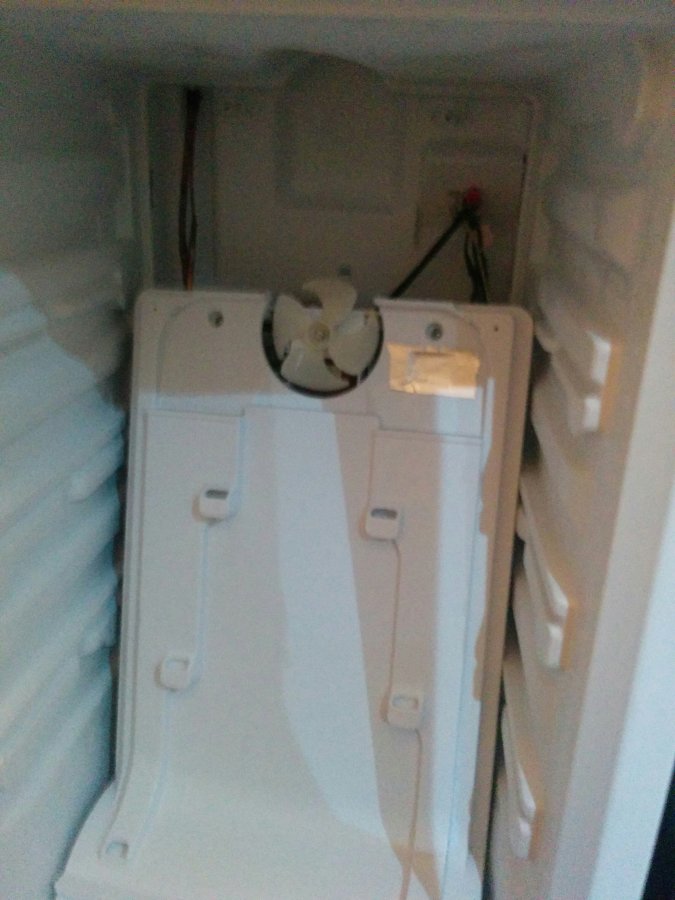 Indesit CTA55 Freezer Icing Up At Bottom (blocked drainage?) DIYnot