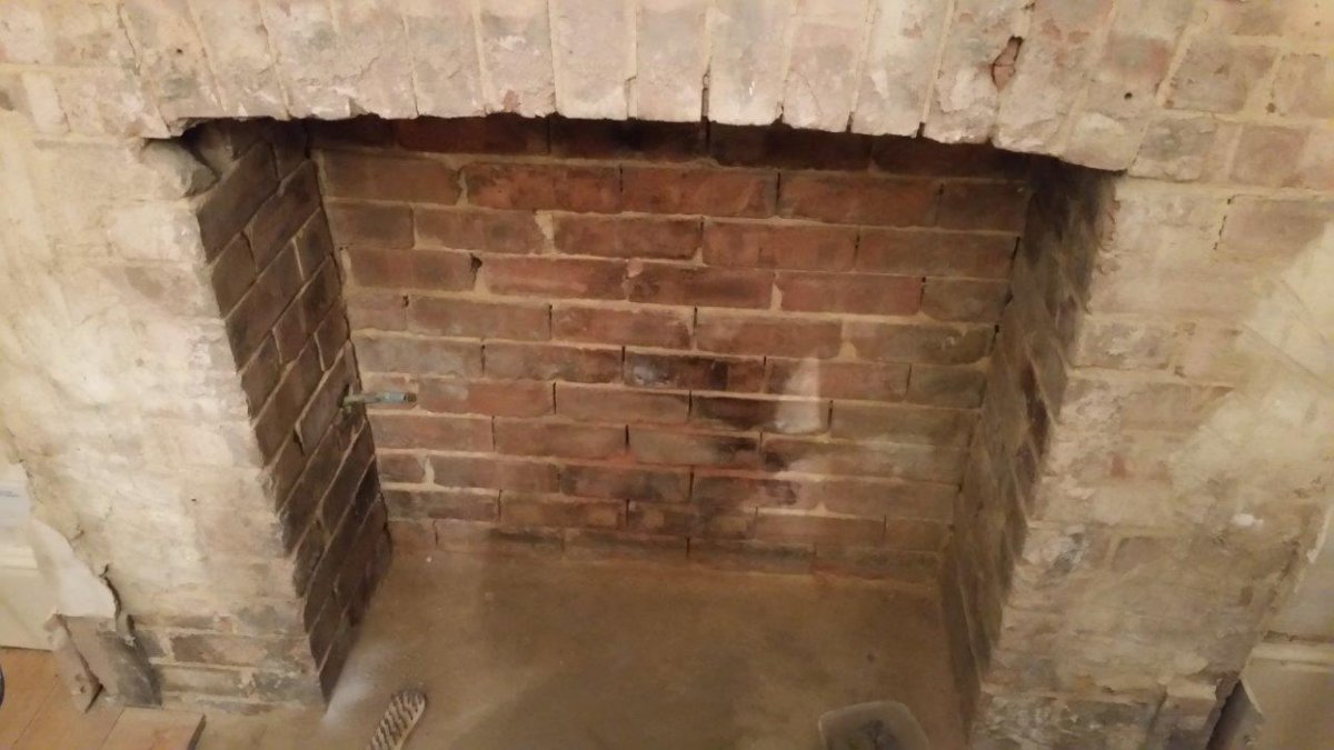 Remove old cement from bricks using hydrochloric acid (muriatic acid