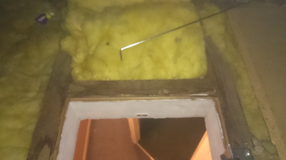 Loft hatch expansion. What can i \ cant i cut? DIYnot Forums