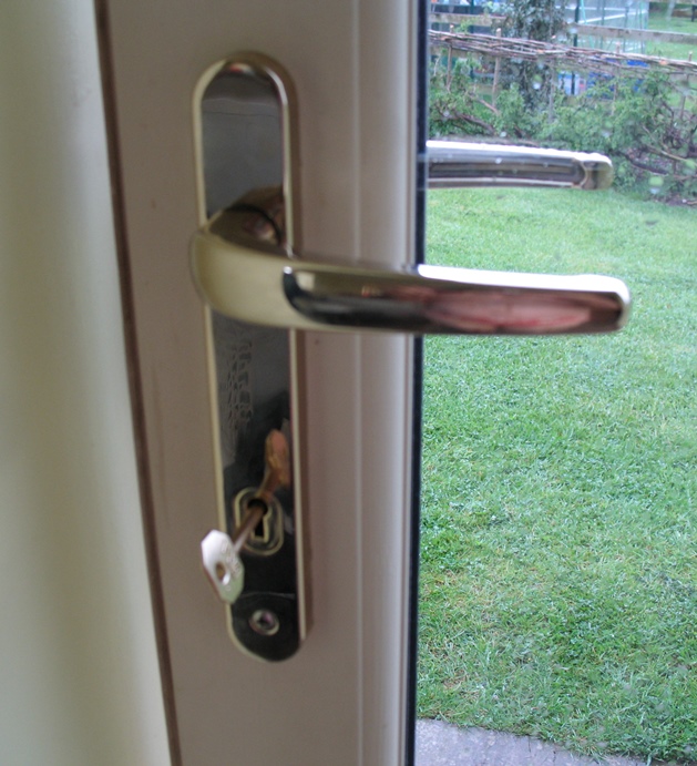 Locking mechanism broken. DIYnot Forums