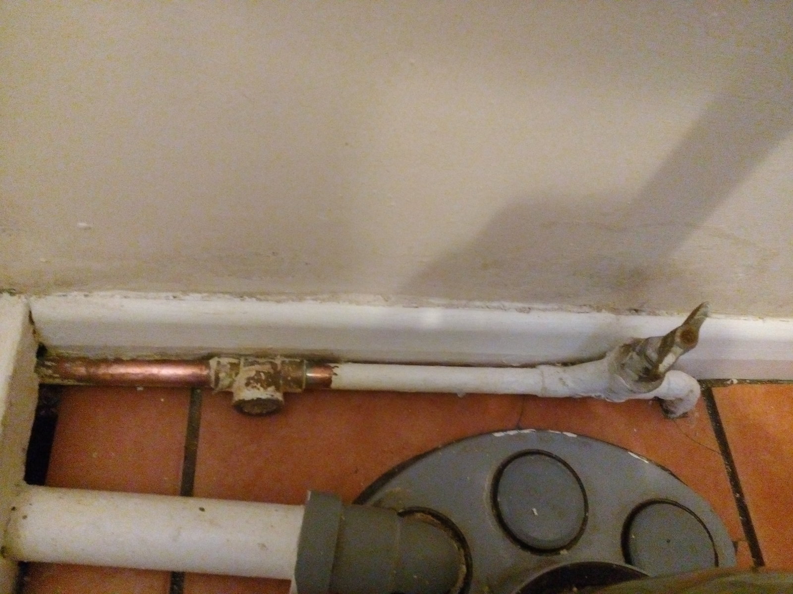 Replacing water pipe under toilet. Drain cock below stop cock. Is it