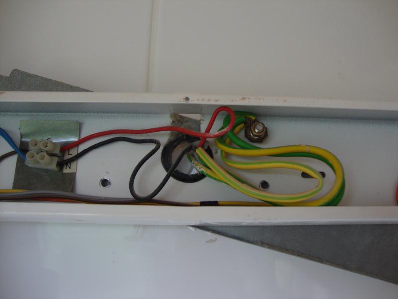 Help with wiring a shaver light DIYnot Forums