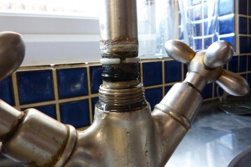 Does anyone recognise this mixer tap? DIYnot Forums