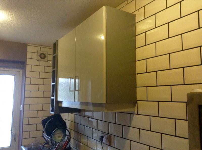Mahogany grout.. Cream tiles DIYnot Forums