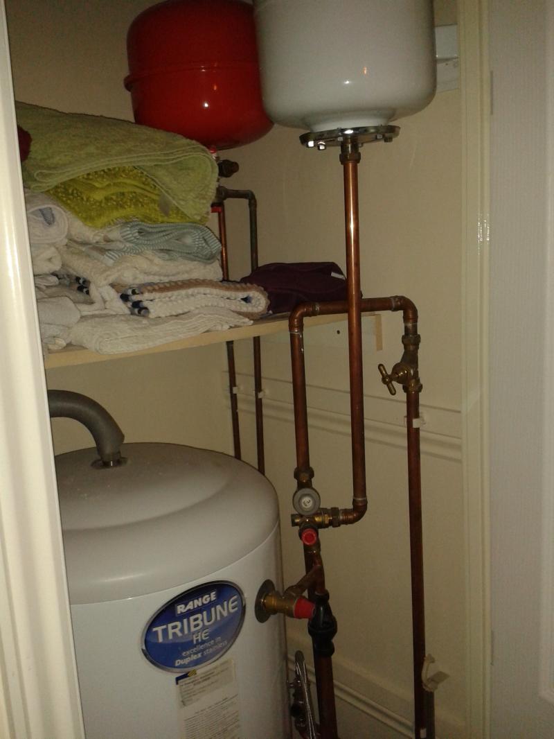 Intermittent double leak in water tank can I fix it? DIYnot Forums
