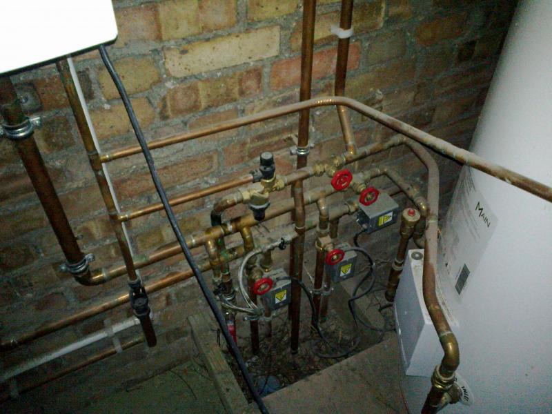 Motorised valves, 2 zoned heating, 3 channel programmer. DIYnot Forums