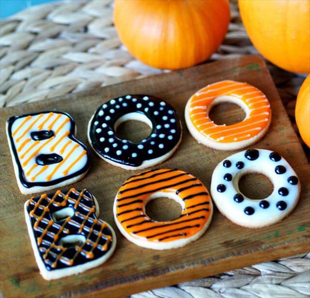 13 Halloween Cupcake And Cookies DIY DIY to Make